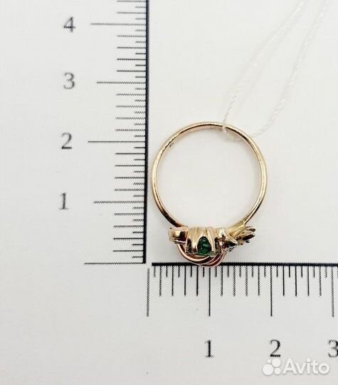 Золотое кольцо с камнем 17р