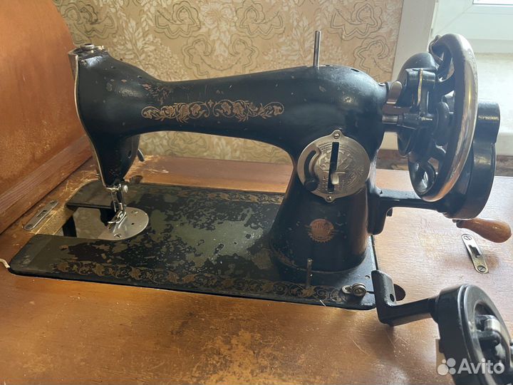 Швейная машина