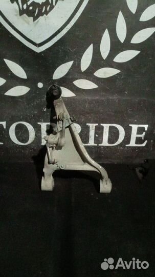 Задний левый рычаг Infiniti JX35