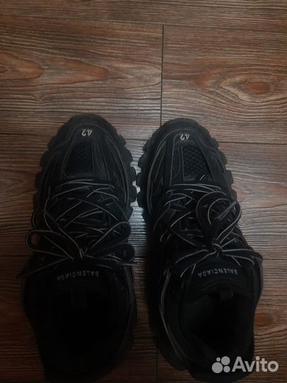 Balenciaga track 1 black