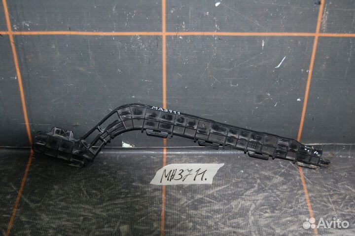 Кронштейн бампера заднего левый - Lexus LX 3