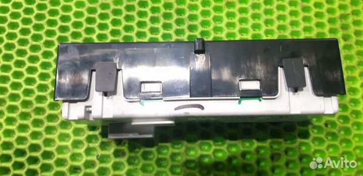 Дисплей информационный Renault Megane 3