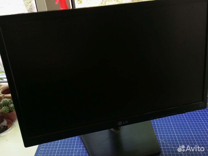 Монитор LG flatron