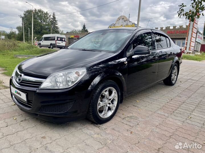 Opel Astra 1.6 МТ, 2011, 201 213 км