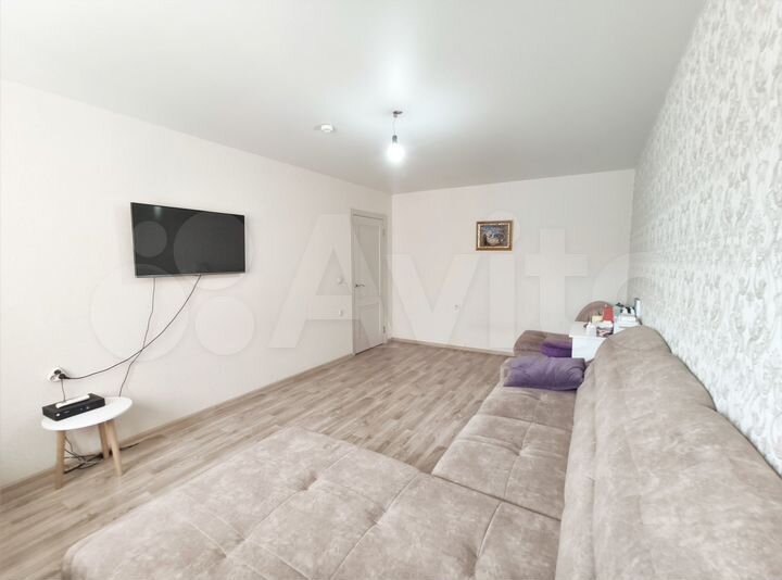 3-к. квартира, 80 м², 1/16 эт.