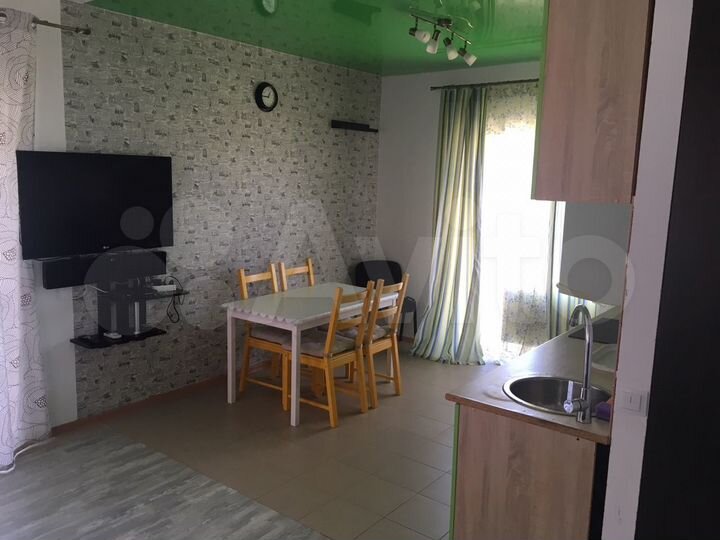 Дом 63 м² на участке 3 сот.