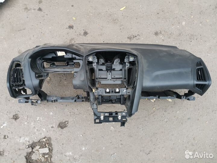 Торпеда в сборе для Ford Focus 3