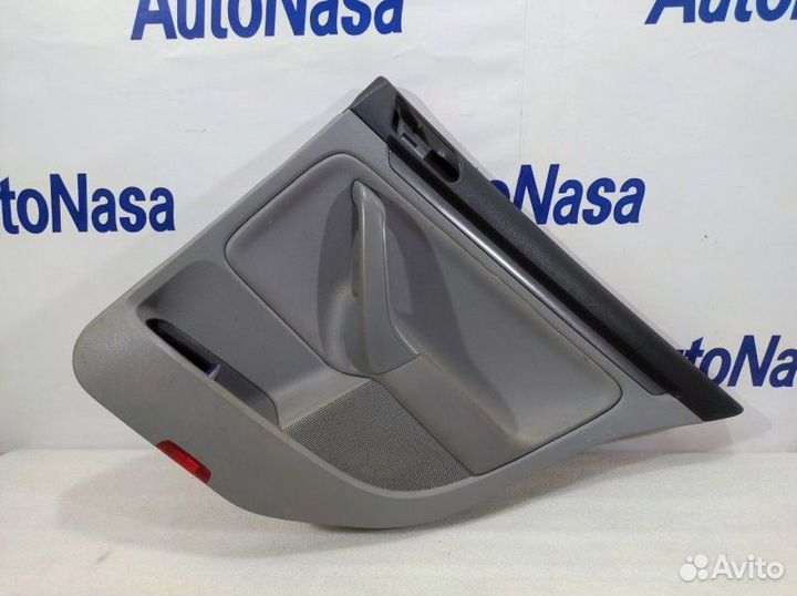 Обшивка двери задняя правая Volkswagen Jetta