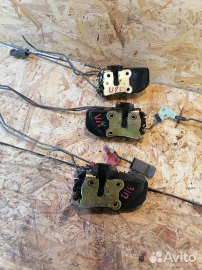 Замки дверей Dodge Stratus