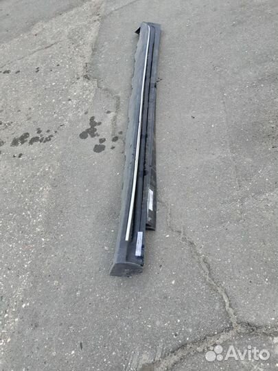 Накладка подножки порога правого mercedes GL 2015