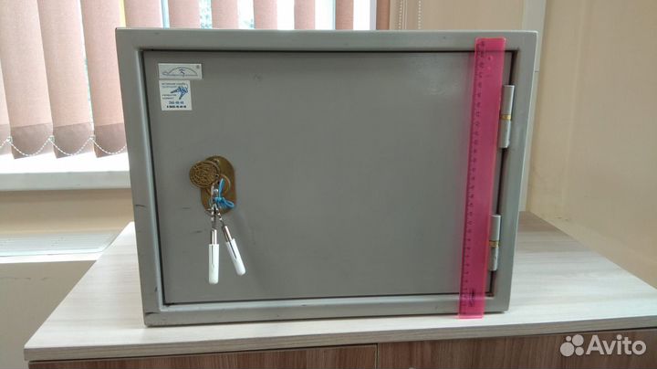 Металлический бухгалтерский шкаф-сейф кбс-02тн