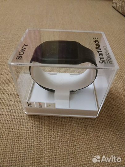 Продам Sony Smart Watch 3