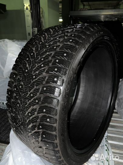 Nokian Tyres Hakkapeliitta 9 275/35 R20 102T
