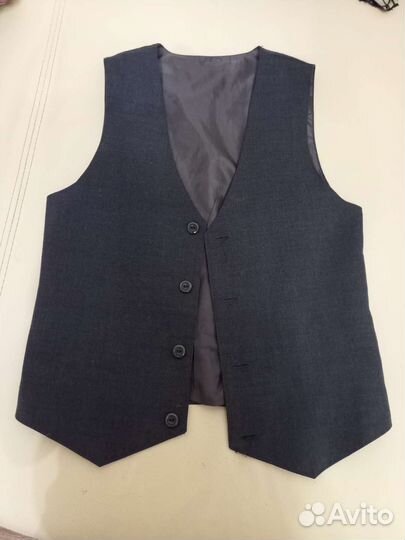 Жилетка для мальчика 16 школа