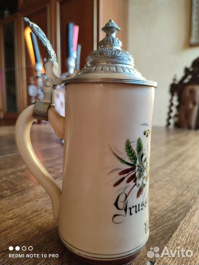 Старинная пивная кружка