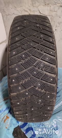 Goodyear UltraGrip Arctic 2 SUV 225/65 R17 102T