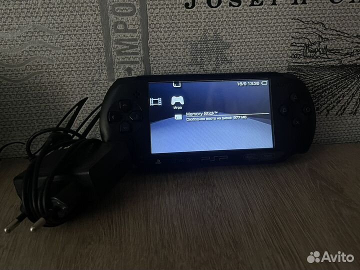 Sony PSP + 8gb + игры