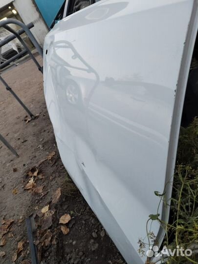 Дверь Фольксваген поло седан