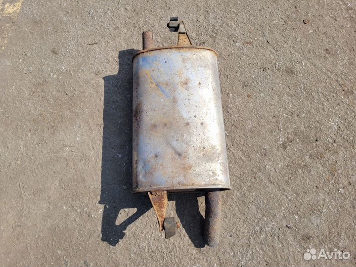 Глушитель(банка) на Toyota Corolla E120