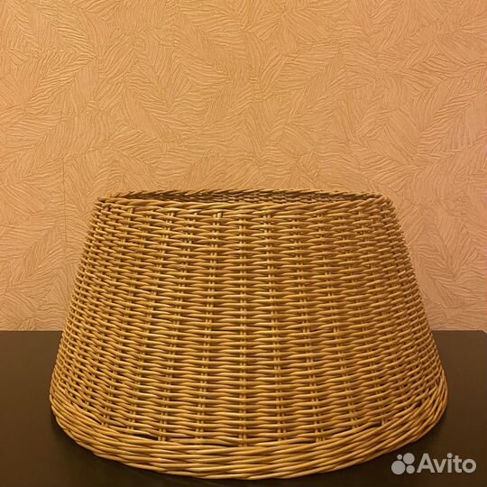 Корзина - юбка для елки из бумажной лозы