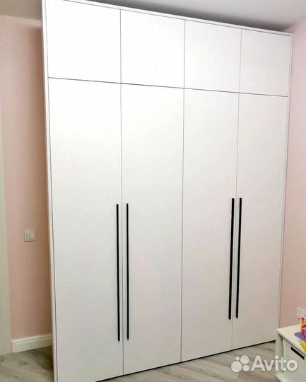 Шкаф распашной с зеркалом