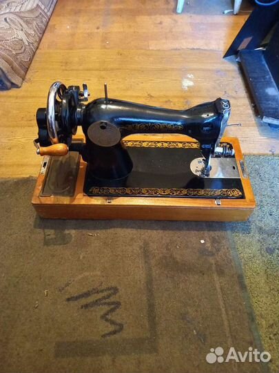 Швейная машина