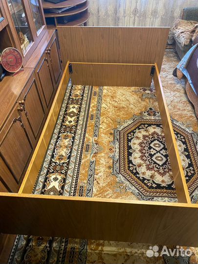 Кровать полуторка с матрасом бу