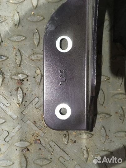 Петли капота (Infiniti QX56)