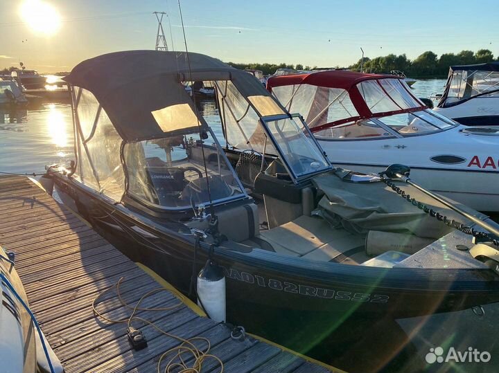 Прогулки на катере в акватории Нижнего Новгорода