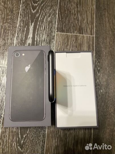 iPhone 8, 64 ГБ