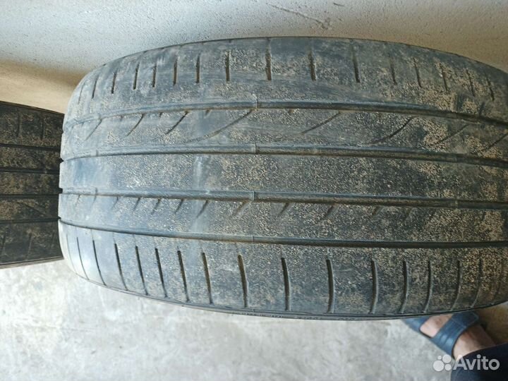 Bridgestone Potenza RE 050A l 235/40 R19