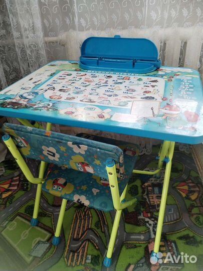Детский стол и стул