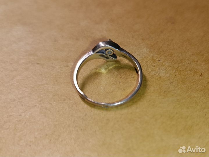 Серебряное кольцо