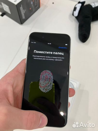 iPhone SE (2022), 64 ГБ