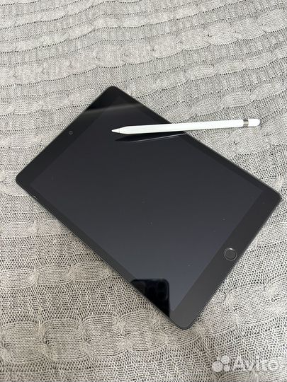 iPad 7 Wi-fi 32 гб и стилус Apple pencil