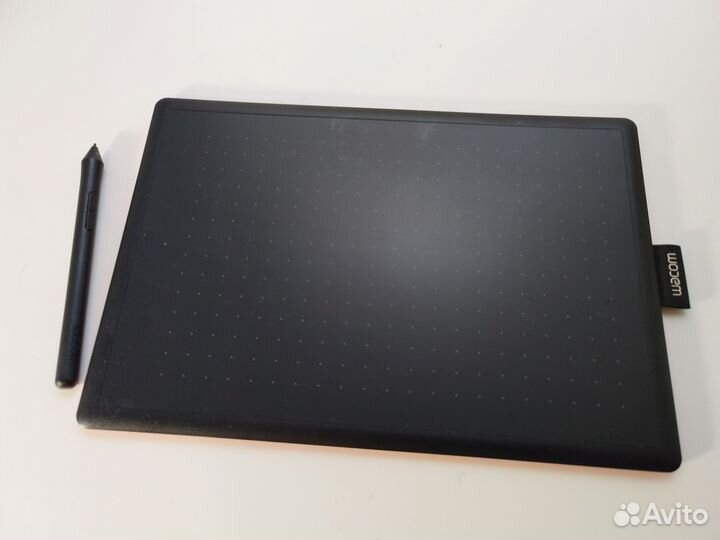 Графический планшет для рисования One by Wacom