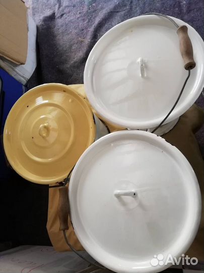 Эмалированное ведро