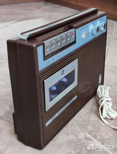 Кассетный магнитофона Электроника 302 +кассета б/у