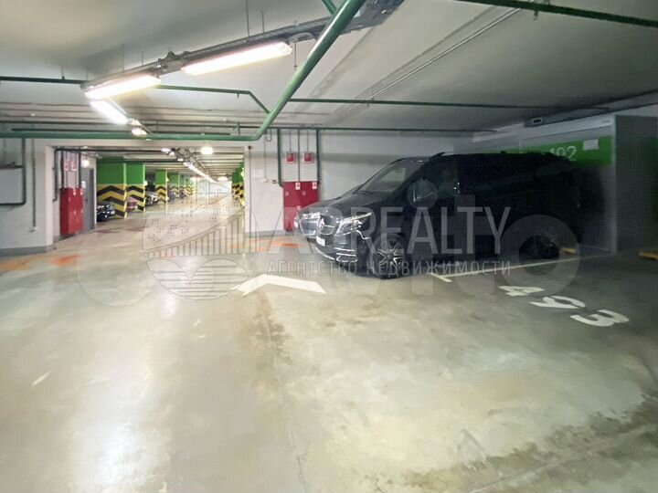 Машиноместо, 12 м²