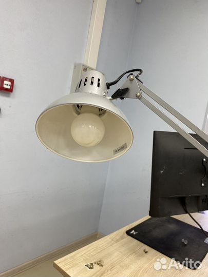 Лампа настольная