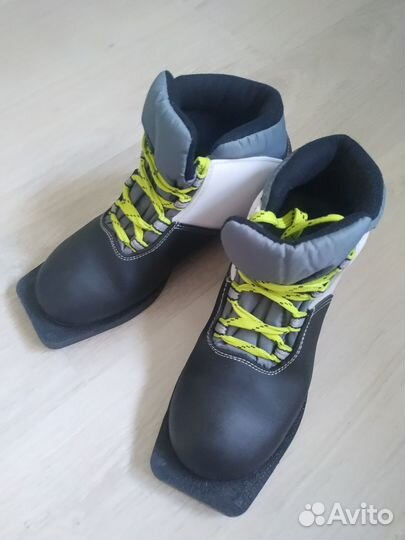 Лыжные ботинки 36 размер