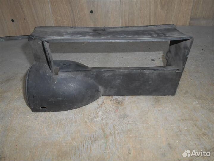 Воздухозаборник от Skoda Octavia (A5 1Z) 2004-20