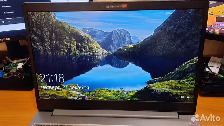 Lenovo IdeaPad 3 15.6