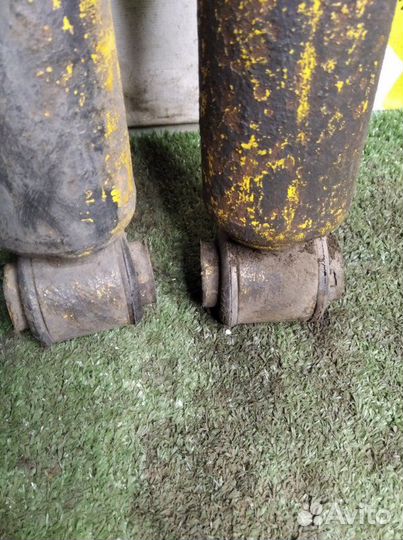 Амортизатор задний Volvo Vnl 670 тягач седельный