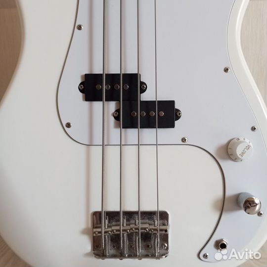 Бас гитара pb rockdale, 4 струны