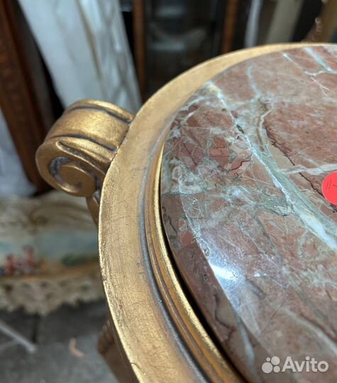 Подставка для цветов. Кашпо. Антикварная мебель