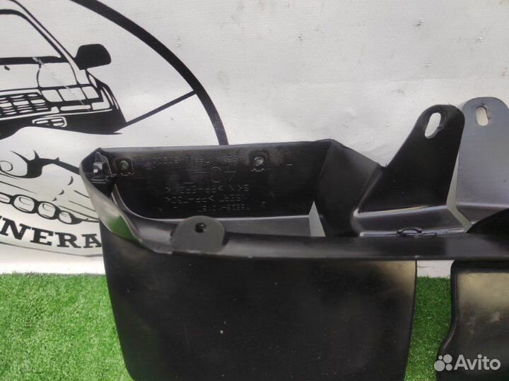 Брызговик Toyota Land Cruiser Prado VZJ95 5VZ-FE