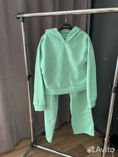 Костюм спортивный