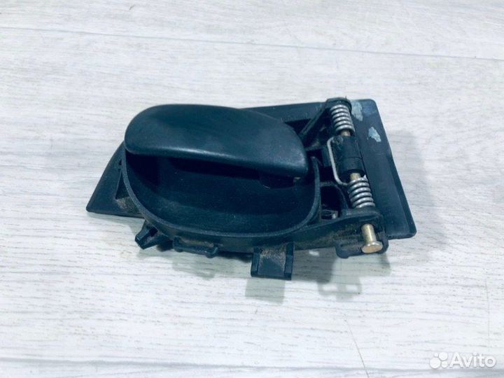 Ручка двери передняя левая Peugeot 206 1.4 KFW