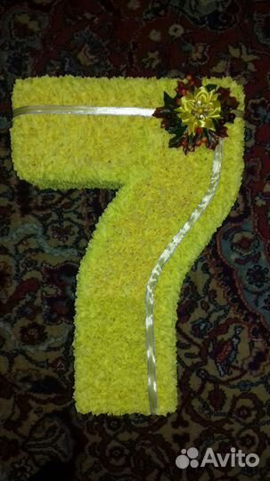 Цифра из гофрированной бумаги